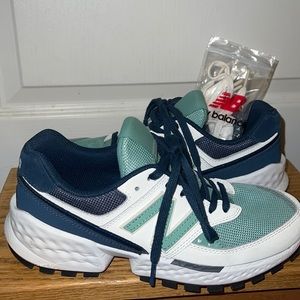 RARE figs jade 574s new balance